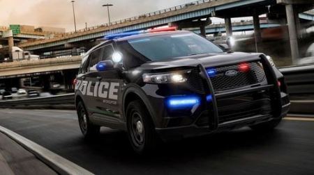 فورد اكسبلورر 2020 أجدد سيارة شرطة في العالم تكشف عن نفسها