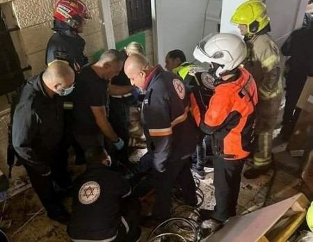 مصرع عامل (40 عاما) من حلحول خلال تصليح مصعد في القدس